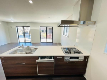 �_�ސ쌧������s�����u2���ڂ̐V�z��ˌ��ẴL�b�`��