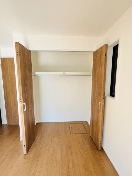 �_�ސ쌧������s�l�{��̐V�z��ˌ��Ă̎��[