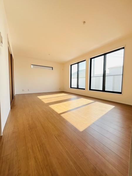 �_�ސ쌧������s�l�{��̐V�z��ˌ��Ẵ��r���O