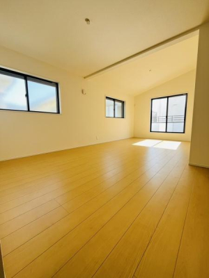 �_�ސ쌧������s�l�{��̐V�z��ˌ��Ẵ��r���O