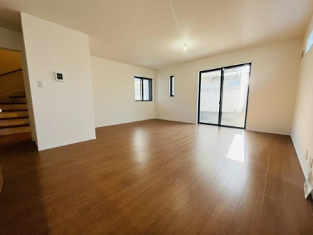 �_�ސ쌧������s�����u2���ڂ̐V�z��ˌ��Ẵ��r���O