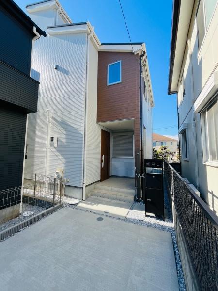 �_�ސ쌧������s�����u2���ڂ̐V�z��ˌ��Ă̌��n�O�ώʐ^