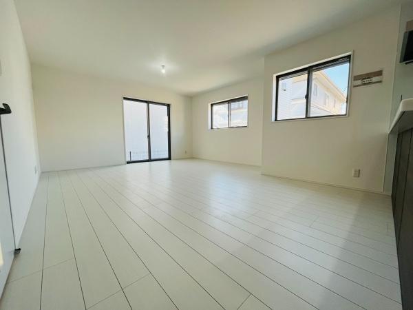 �_�ސ쌧������s�����u2���ڂ̐V�z��ˌ��Ẵ��r���O