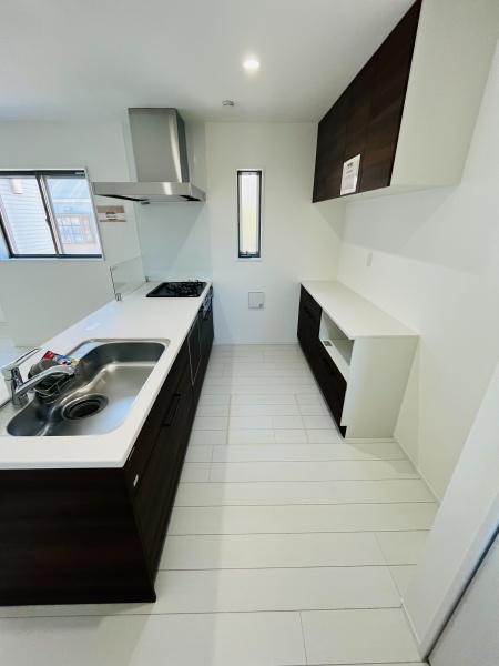 �_�ސ쌧������s�����u2���ڂ̐V�z��ˌ��ẴL�b�`��