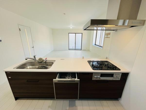 �_�ސ쌧������s�����u2���ڂ̐V�z��ˌ��ẴL�b�`��