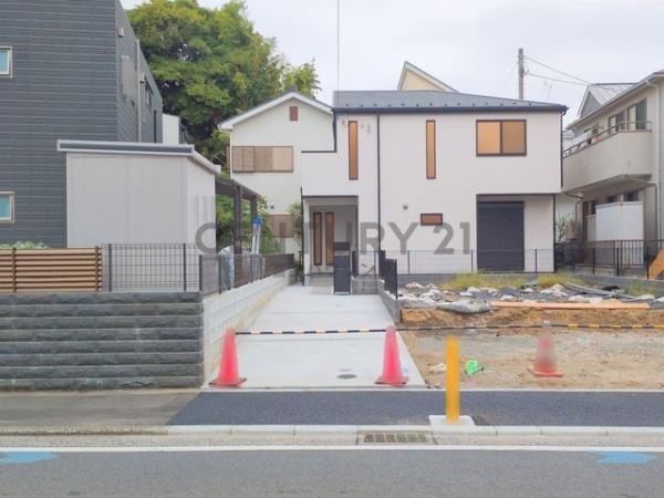 _ސ쌧s̐VzˌĂ̑OʓH܂ތnʐ^