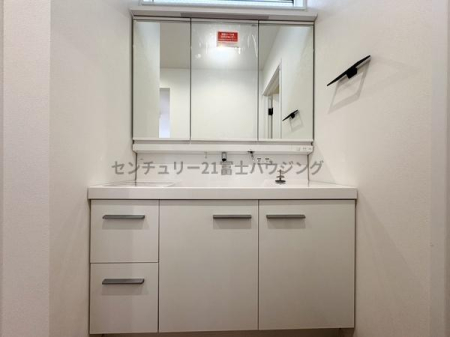 _ސ쌧sCݓ4ڂ̐VzˌĂ̐ʑEʏ