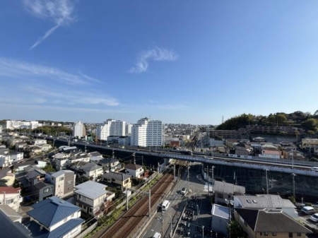 �_�ސ쌧����s�{����1���ڂ̒��Ã}���V�����̏Z�˂���̒��]�ʐ^