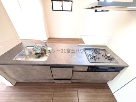 �_�ސ쌧������s���c1���ڂ̐V�z��ˌ��ẴL�b�`��