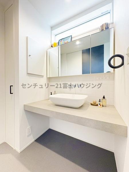 _ސ쌧sac1ڂ̒ÈˌĂ̐ʑEʏ