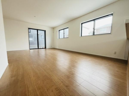 �_�ސ쌧������s���C��4���ڂ̐V�z��ˌ��Ẵ��r���O