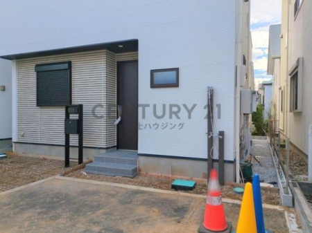 �_�ސ쌧������s�l�{��̐V�z��ˌ��Ẳ摜