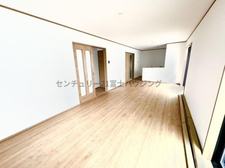 _ސ쌧sCݓ4ڂ̐VzˌẴrO