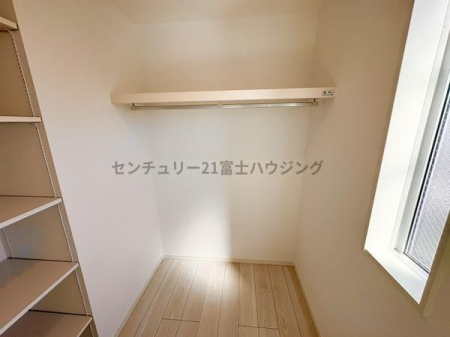 �_�ސ쌧������s����2���ڂ̐V�z��ˌ��Ă̎��[