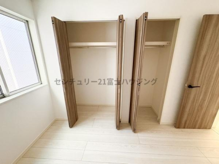 �_�ސ쌧������s����2���ڂ̐V�z��ˌ��Ă̎��[