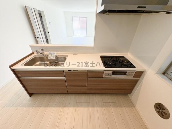 �_�ސ쌧������s����2���ڂ̐V�z��ˌ��ẴL�b�`��