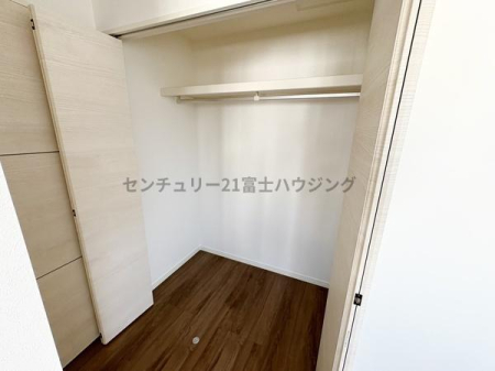 �_�ސ쌧������s����2���ڂ̐V�z��ˌ��Ă̎��[