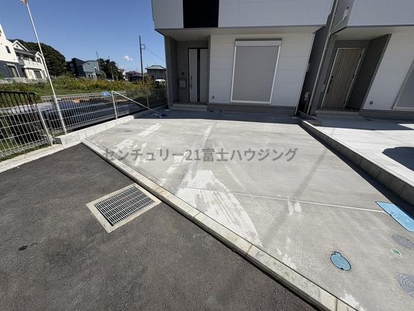 �_�ސ쌧������s����2���ڂ̐V�z��ˌ��Ă̒��ԏ�