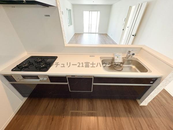 �_�ސ쌧������s����2���ڂ̐V�z��ˌ��ẴL�b�`��