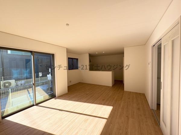 _ސ쌧ˎsPu̐VzˌẴrO