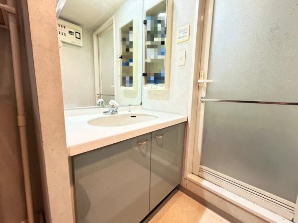 _ސ쌧؎sh1ڂ̒Ã}V̐ʑEʏ