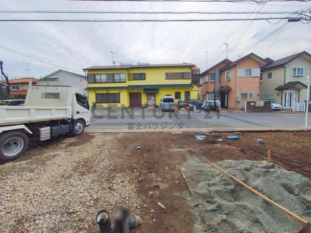 _ސ쌧s4ڂ̐VzˌĂ̑OʓH܂ތnʐ^