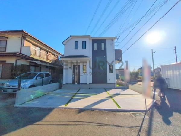 �_�ސ쌧����s����̐V�z��ˌ��Ă̑O�ʓ��H�܂ތ��n�ʐ^