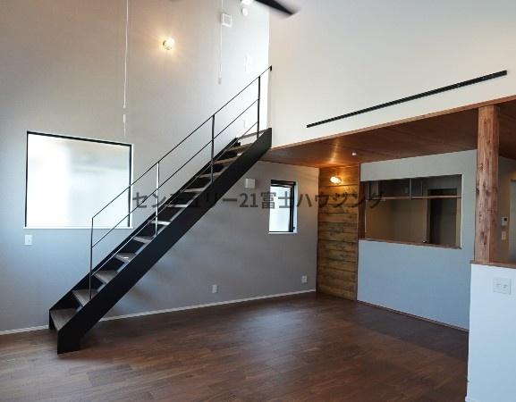 _ސ쌧sԉH̐VzˌĂ̓dlʐ^(rOj