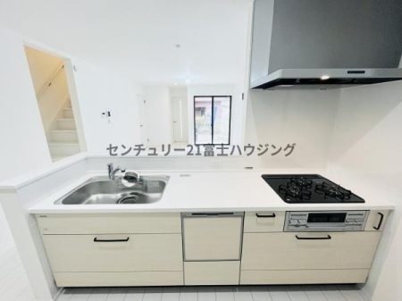 �_�ސ쌧����s�ғ�����5���ڂ̐V�z��ˌ��ẴL�b�`��