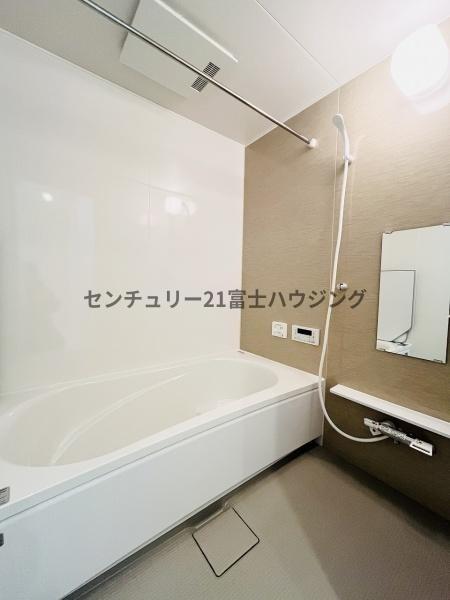 �_�ސ쌧����s�ғ�����5���ڂ̐V�z��ˌ��Ă̗���