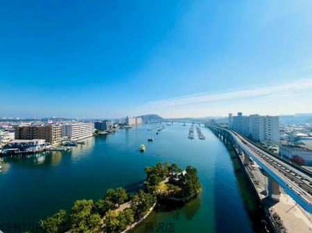 �_�ސ쌧���l�s����搣�˂̒��Ã}���V�����̏Z�˂���̒��]�ʐ^