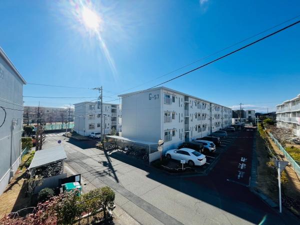 �_�ސ쌧������s�����u2���ڂ̐V�z��ˌ��Ă̏Z�˂���̒��]�ʐ^