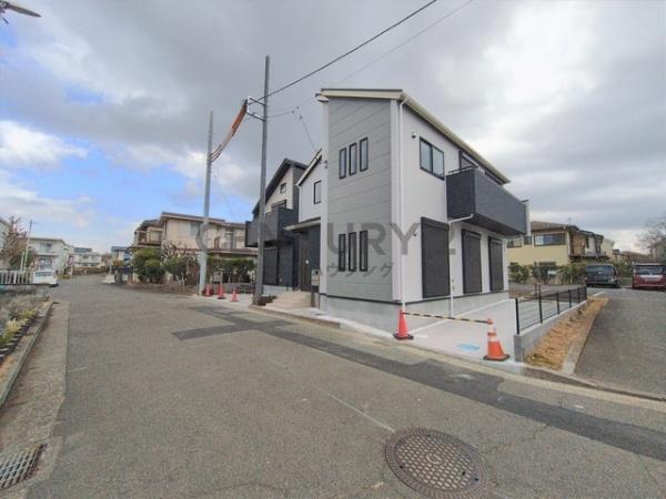 �_�ސ쌧������s�����u2���ڂ̐V�z��ˌ��Ă̑O�ʓ��H�܂ތ��n�ʐ^