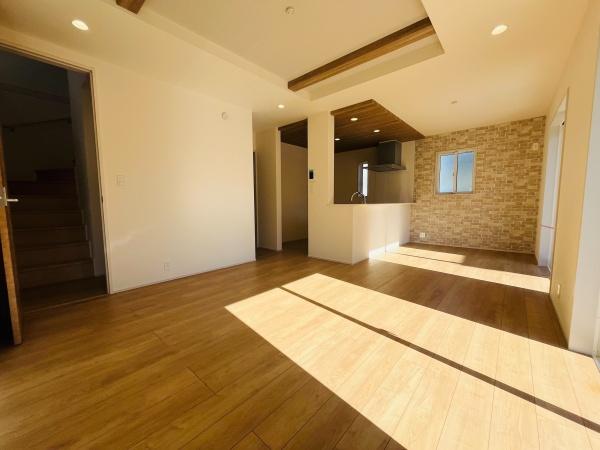 �_�ސ쌧������s�����u2���ڂ̐V�z��ˌ��Ẵ��r���O