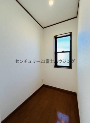 �_�ސ쌧����s����4���ڂ̒��È�ˌ��Ă̂��̑�