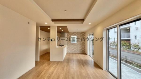 �_�ސ쌧������s�����u2���ڂ̐V�z��ˌ��Ẵ��r���O