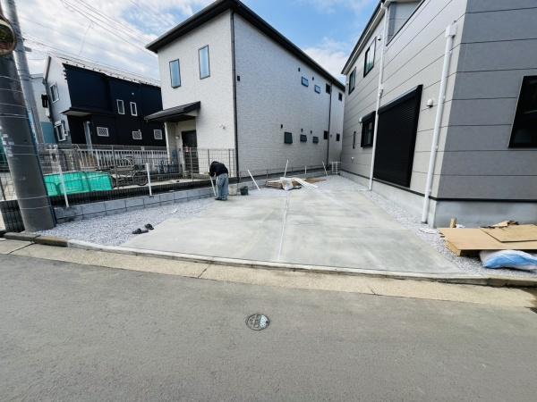 �_�ސ쌧������s����1���ڂ̐V�z��ˌ��Ă̒��ԏ�