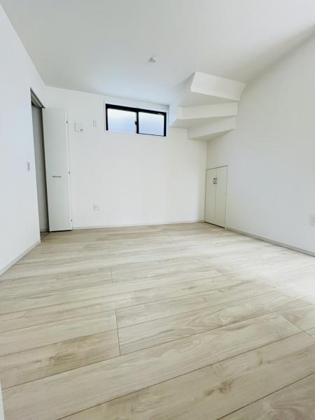 �_�ސ쌧������s����1���ڂ̐V�z��ˌ��Ẵ��r���O