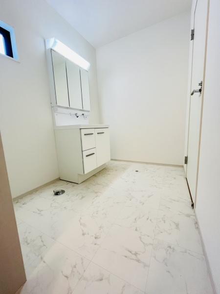 �_�ސ쌧������s����1���ڂ̐V�z��ˌ��Ă̐��ʑ�E���ʏ�