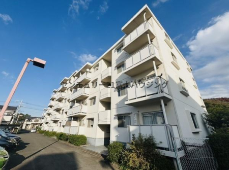 神奈川県藤沢市鵠沼神明2丁目の中古マンションの現地外観写真