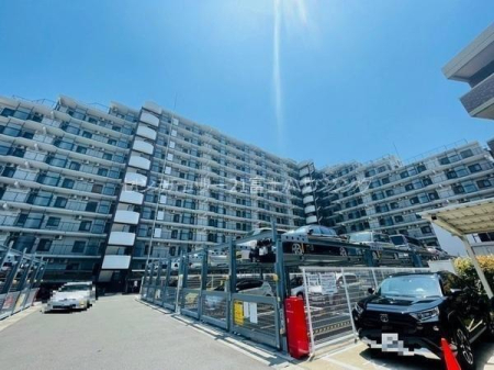 神奈川県藤沢市城南3丁目の中古マンションの現地外観写真