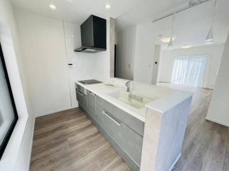 �_�ސ쌧������s�����C�݂̒��È�ˌ��ẴL�b�`��