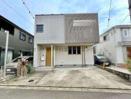 神奈川県茅ヶ崎市赤羽根の中古一戸建ての現地外観写真