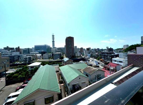 �_�ސ쌧����s�勘1���ڂ̒��Ã}���V�����̏Z�˂���̒��]�ʐ^