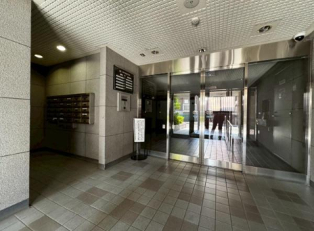 �_�ސ쌧����s�勘1���ڂ̒��Ã}���V�����̃G���g�����X