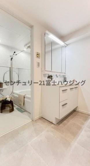 _ސ쌧qsD5ڂ̒Ã}V̐ʑEʏ