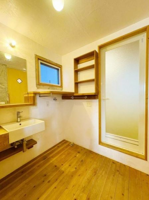 _ސ쌧sCݖk3ڂ̒ÈˌĂ̐ʑEʏ