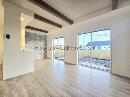 _ސ쌧sҊ̐VzˌẴrO