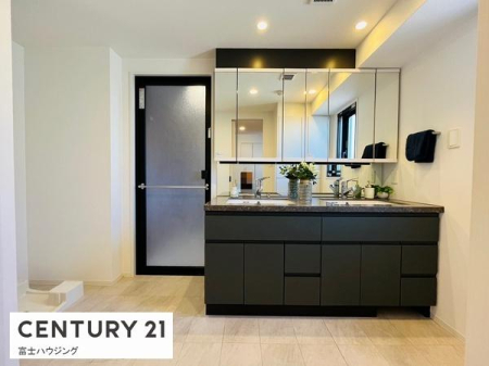 _ސ쌧sC3ڂ̒Ã}V̐ʑEʏ