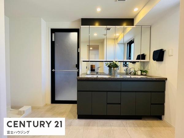 _ސ쌧sC3ڂ̒Ã}V̐ʑEʏ